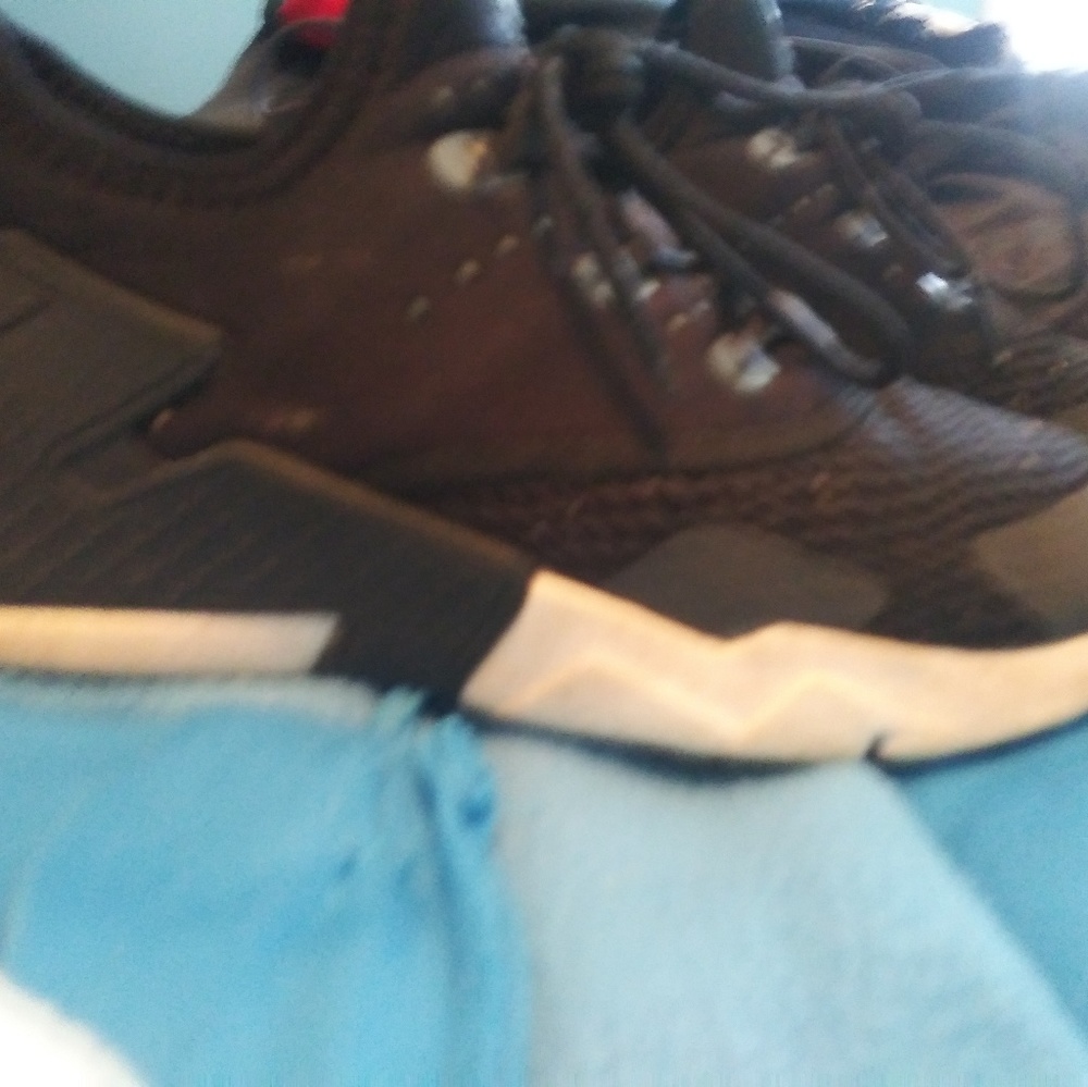 Youth boys sneakers